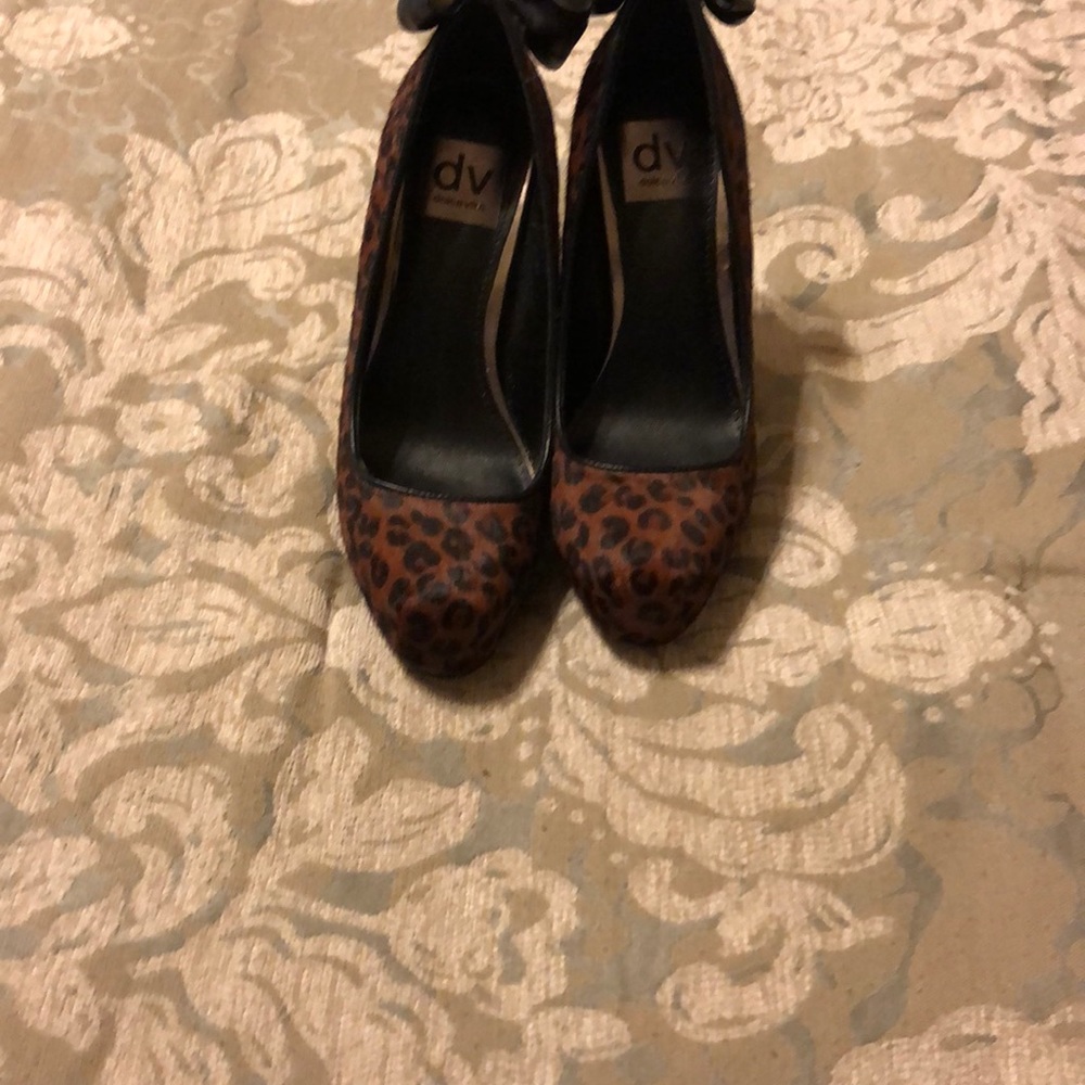 Dolce vita leopard print heels size 6/